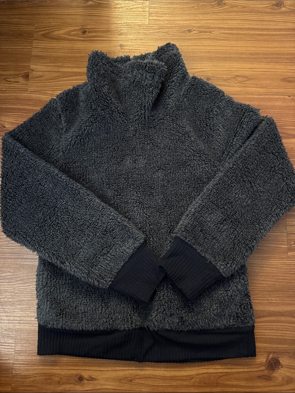 BRAND NEW girl youth diadora teddy fleece pullover thick sweater size S